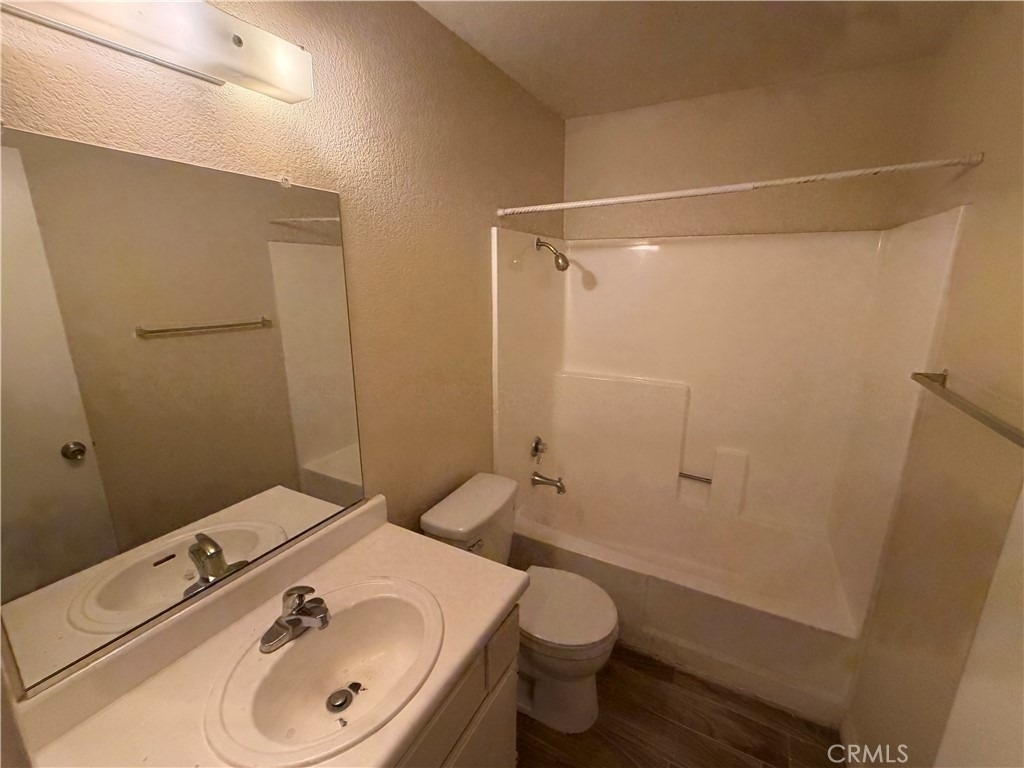 532 E Lugonia Avenue - Photo 4