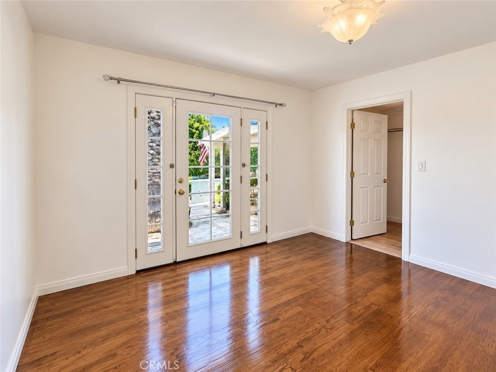 1104 N Screenland Drive - Photo 19