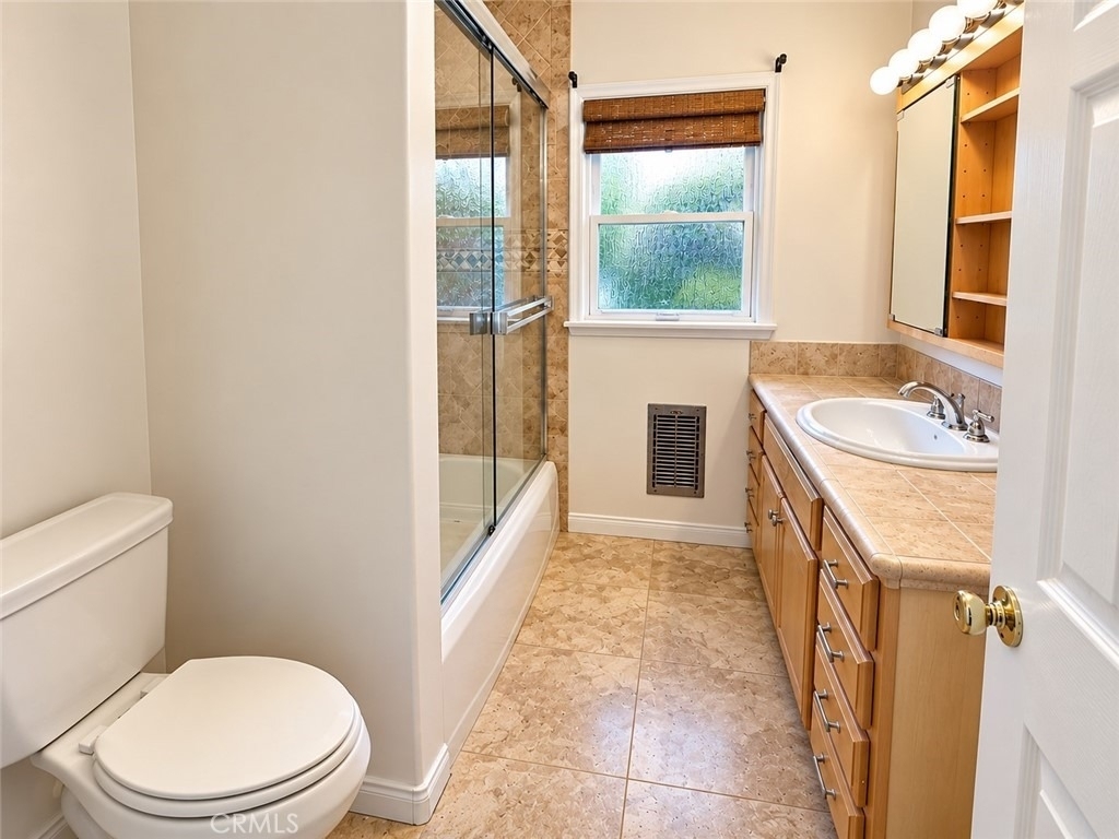 1104 N Screenland Drive - Photo 23