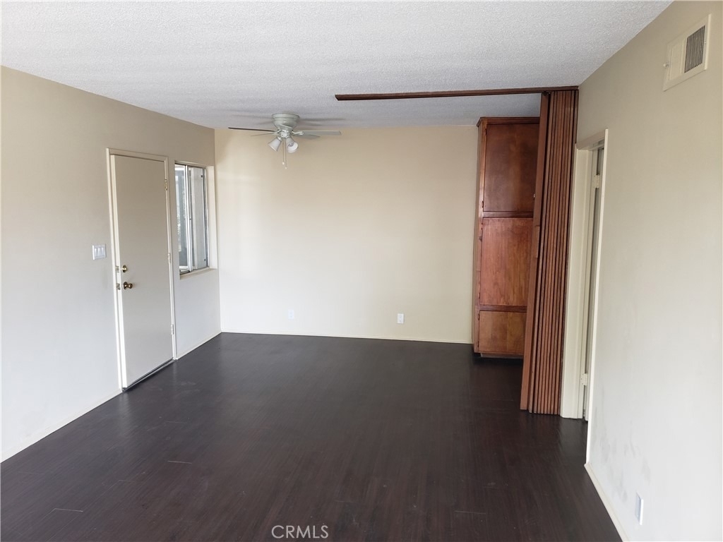 505 S 1st - Photo 1