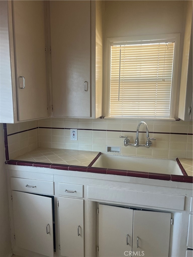 2804 W Ramona Road - Photo 5