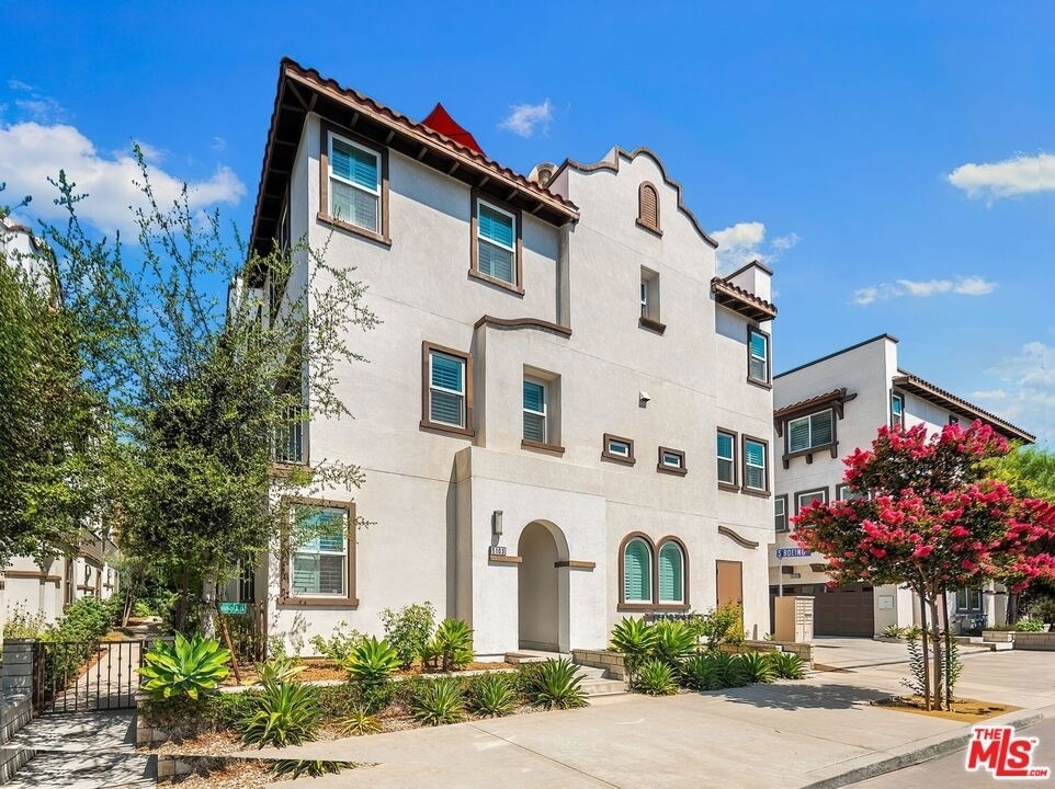 5103 E Echo Street - Photo 0