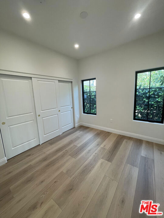 2300 N Commonwealth Avenue - Photo 30