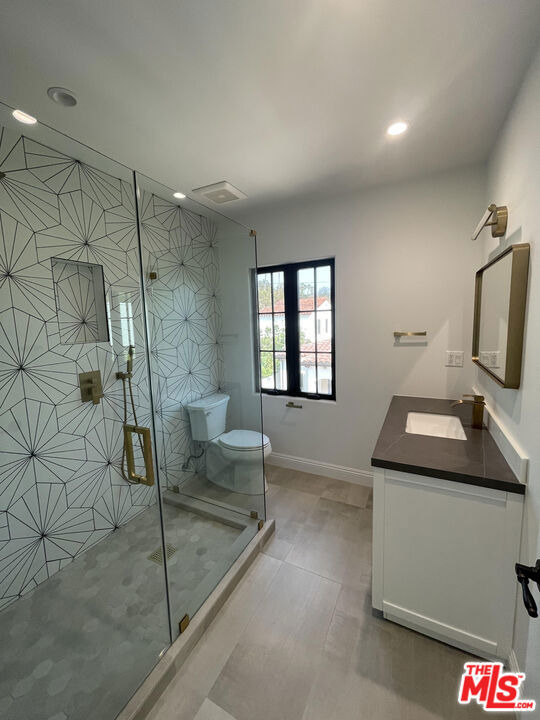 2300 N Commonwealth Avenue - Photo 11