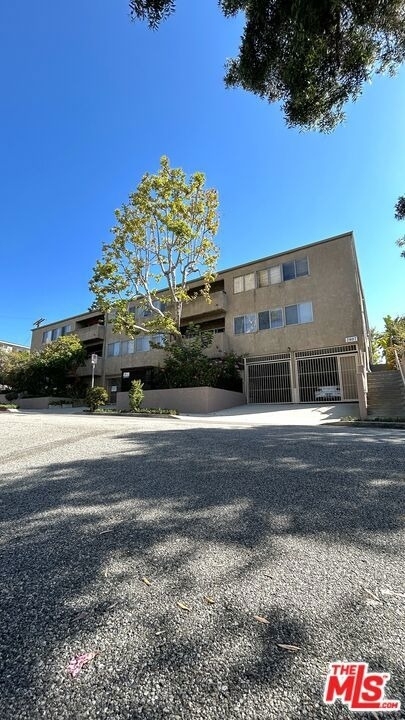 2807 6th Street - Photo 0