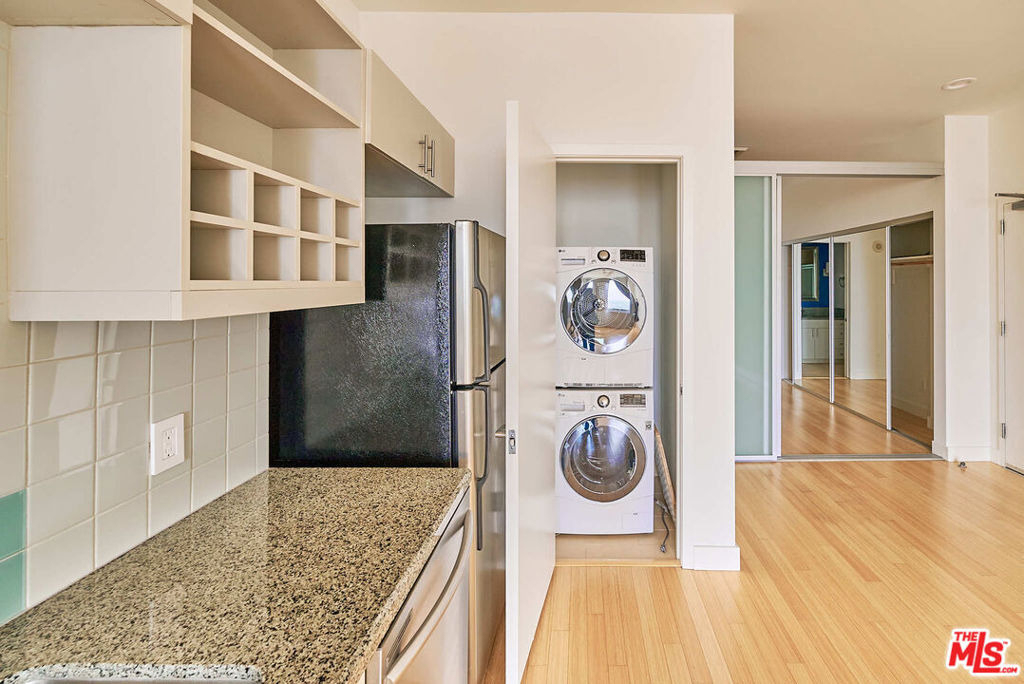 3810 Wilshire Blvd - Photo 9