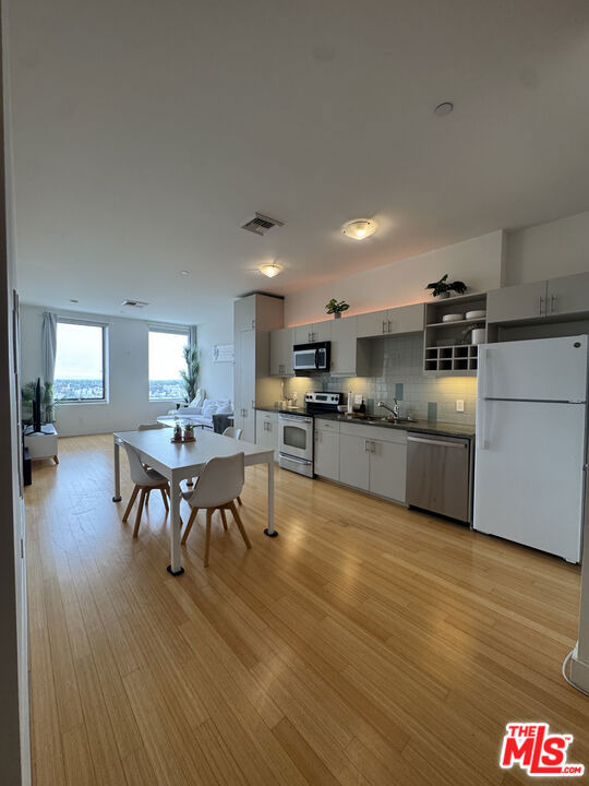 3810 Wilshire Blvd - Photo 22