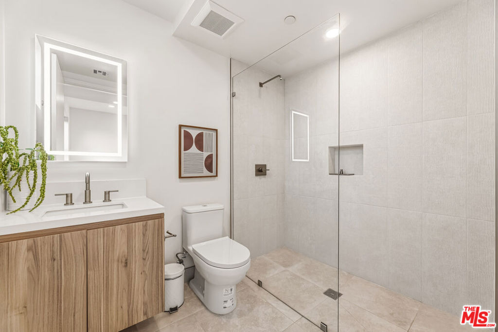 3659 1/2 Regal Pl, Los Angeles, Ca 90068, Usa - Photo 50