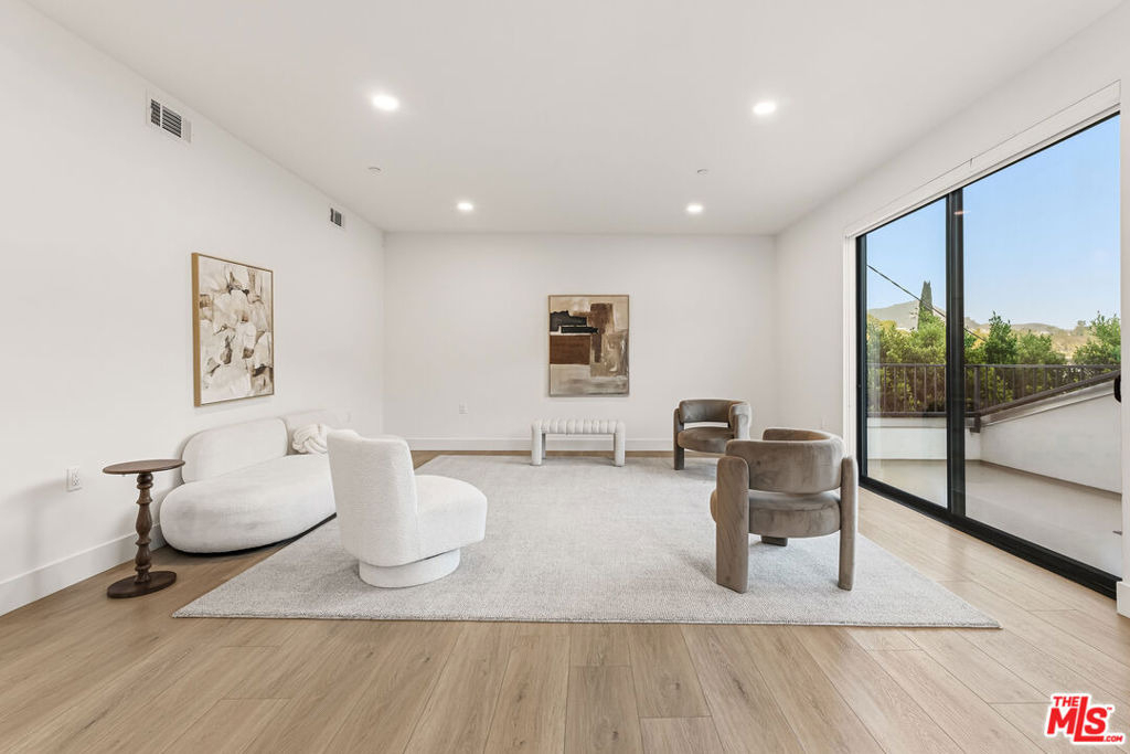 3659 1/2 Regal Pl, Los Angeles, Ca 90068, Usa - Photo 47