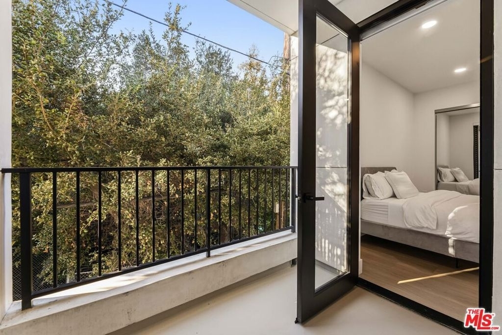 3659 1/2 Regal Pl, Los Angeles, Ca 90068, Usa - Photo 31