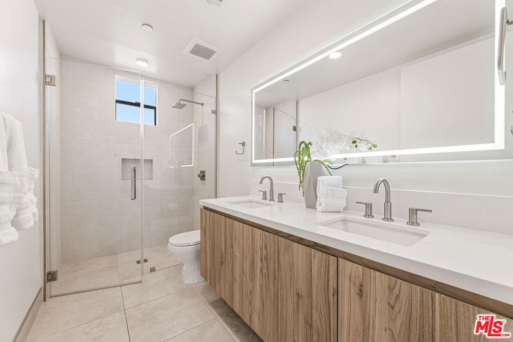 3659 1/2 Regal Pl, Los Angeles, Ca 90068, Usa - Photo 22
