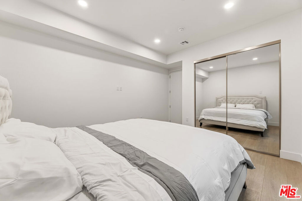 3659 1/2 Regal Pl, Los Angeles, Ca 90068, Usa - Photo 29