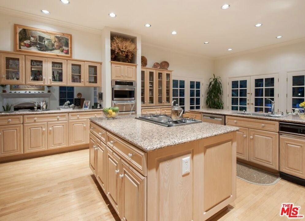 898 N Bundy Drive - Photo 7