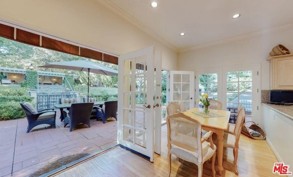 898 N Bundy Drive - Photo 9