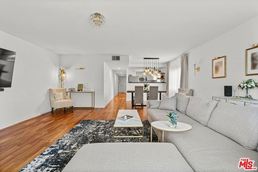 11907 Darlington Avenue - Photo 2