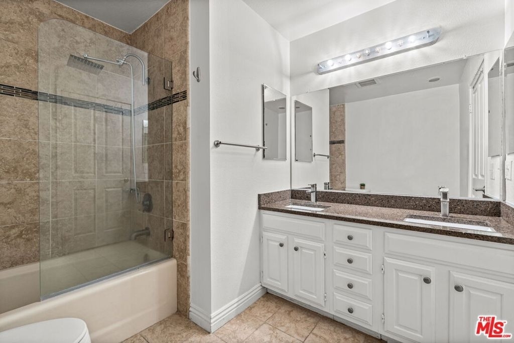 11907 Darlington Avenue - Photo 7