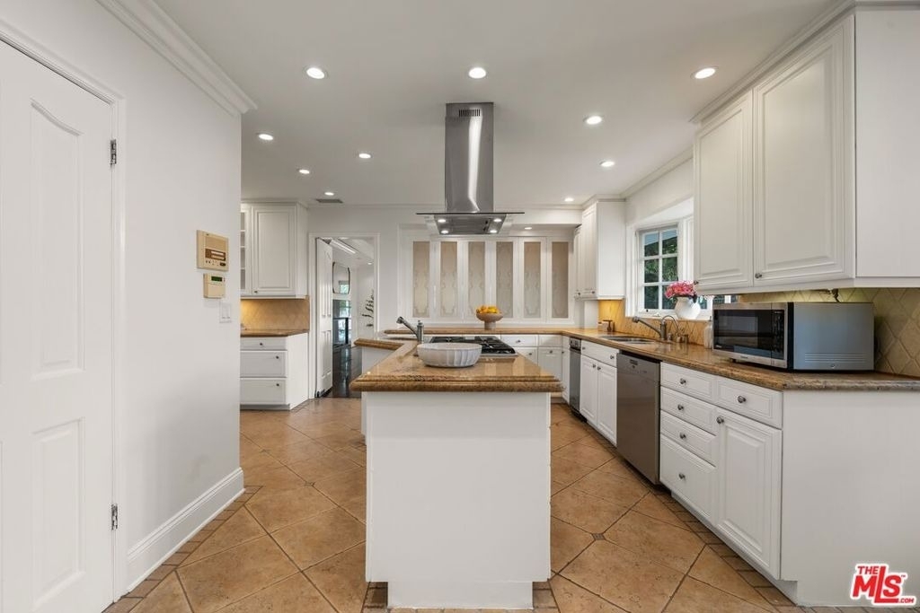 9023 Alto Cedro Drive - Photo 26