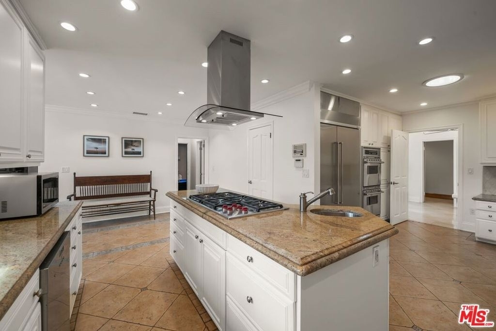 9023 Alto Cedro Drive - Photo 25