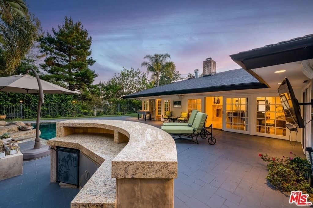 9023 Alto Cedro Drive - Photo 9