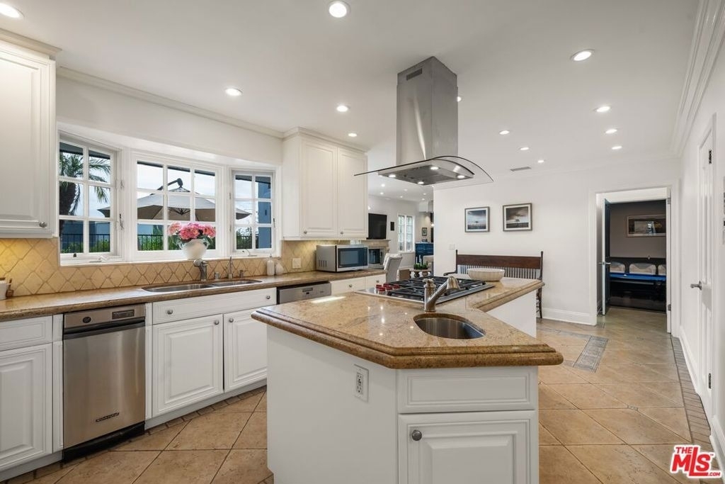 9023 Alto Cedro Drive - Photo 24