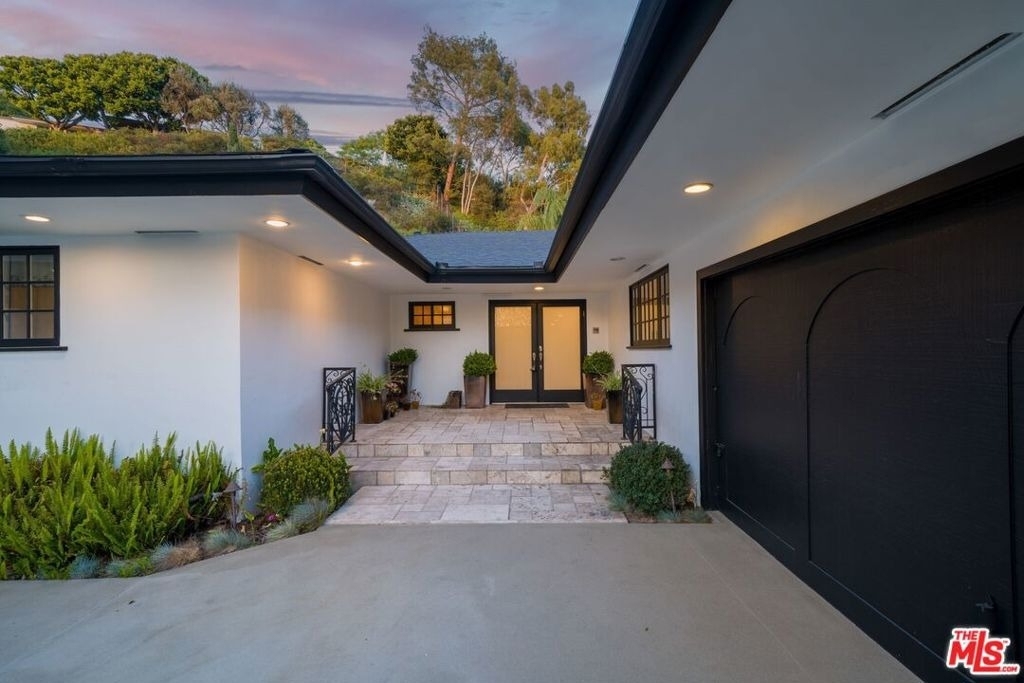 9023 Alto Cedro Drive - Photo 2