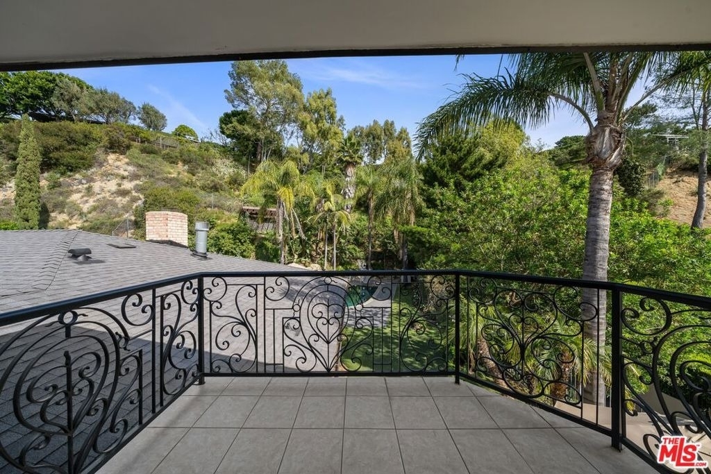 9023 Alto Cedro Drive - Photo 45