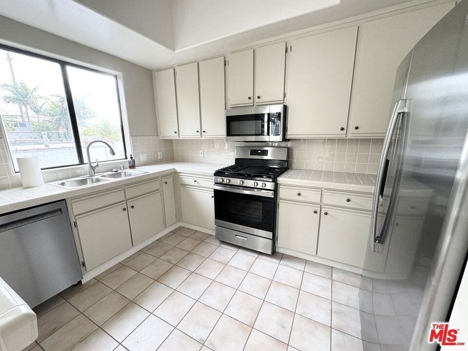 1749 12th Street - Photo 28