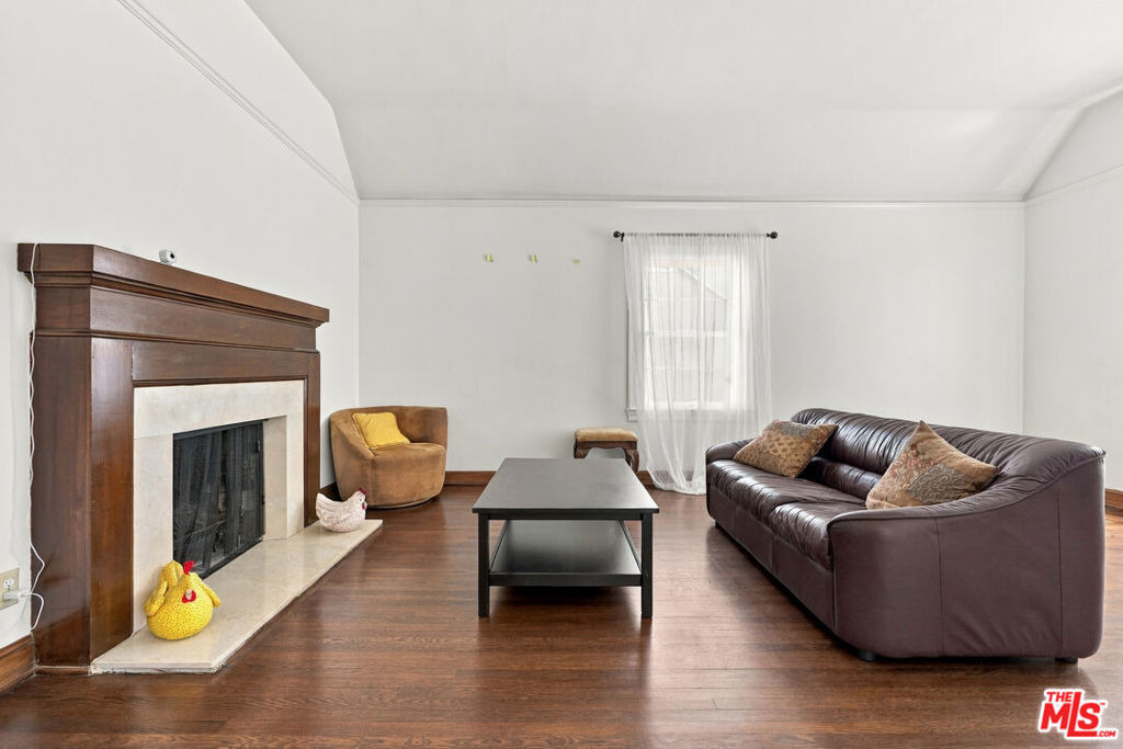 343 N Bronson Avenue - Photo 5