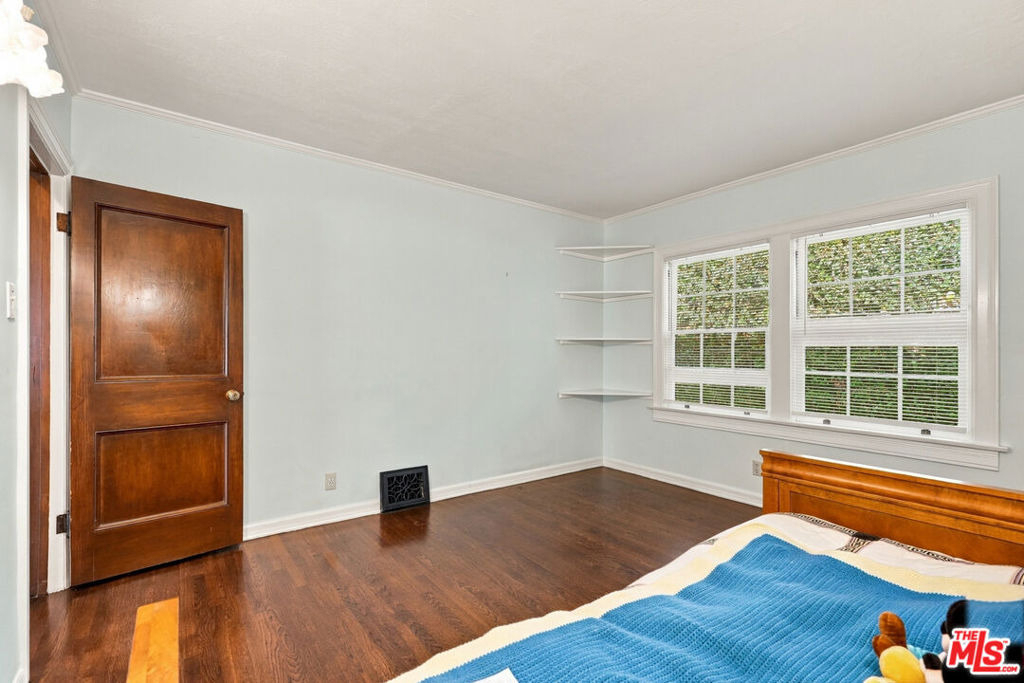 343 N Bronson Avenue - Photo 30