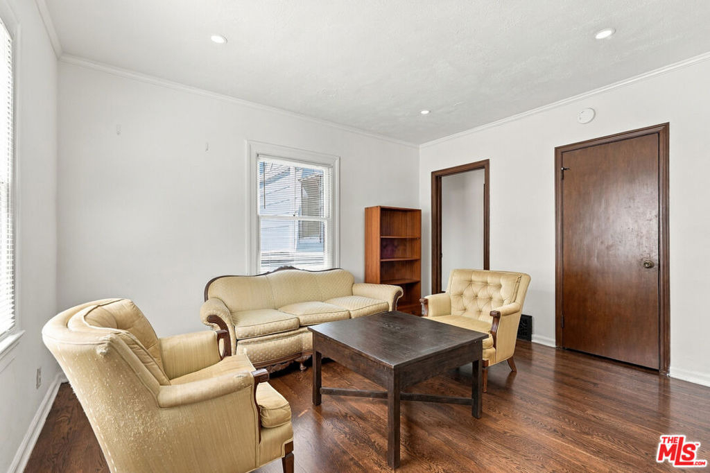 343 N Bronson Avenue - Photo 19
