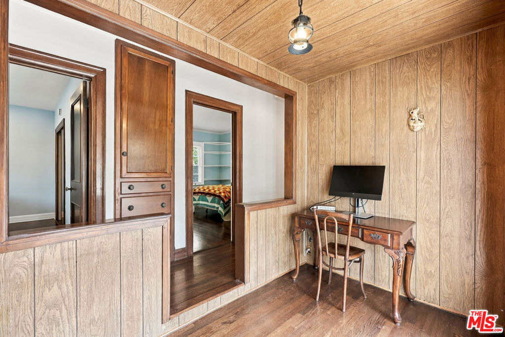 343 N Bronson Avenue - Photo 32