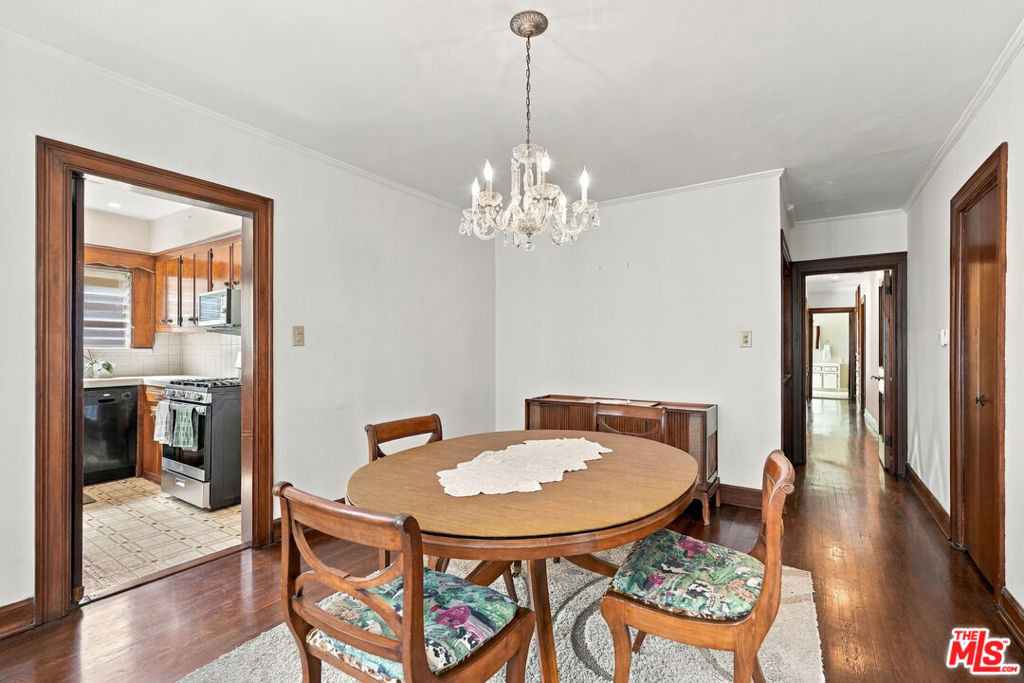 343 N Bronson Avenue - Photo 12