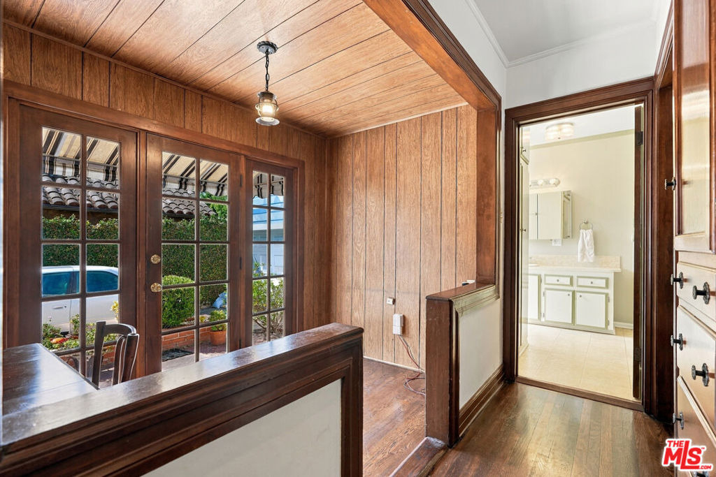 343 N Bronson Avenue - Photo 31