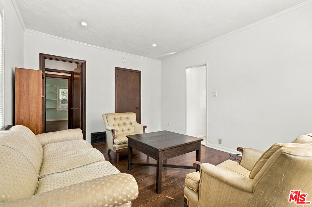 343 N Bronson Avenue - Photo 18