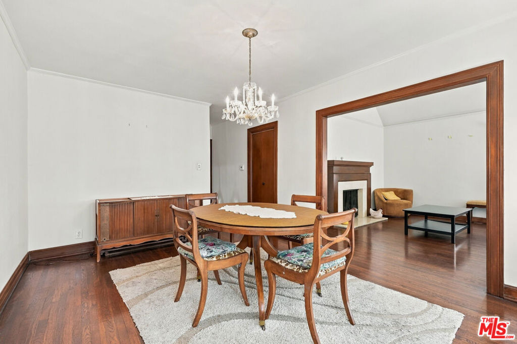 343 N Bronson Avenue - Photo 11