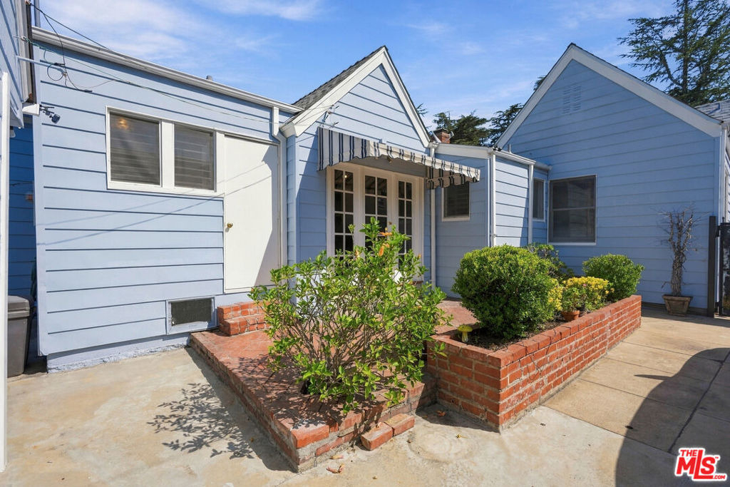 343 N Bronson Avenue - Photo 48