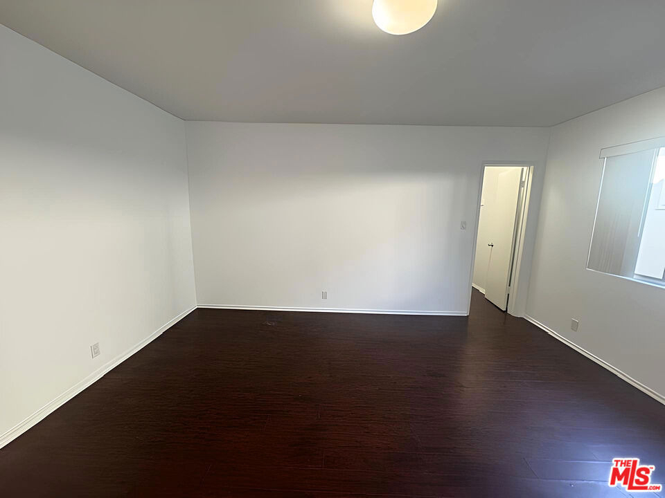 1541 N Laurel Avenue - Photo 15