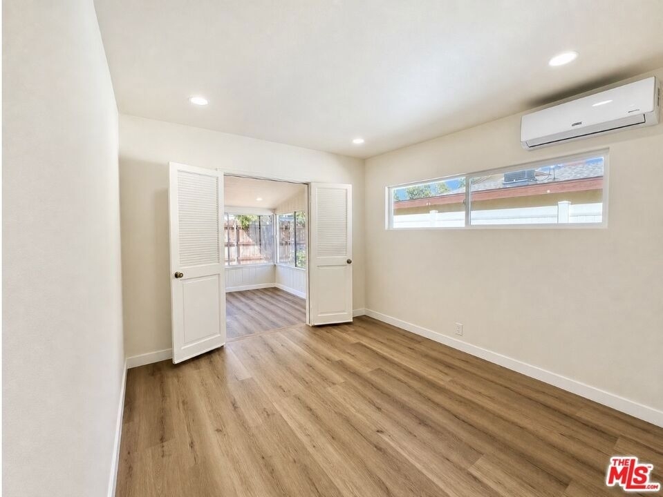 10911 Lemay Street - Photo 30