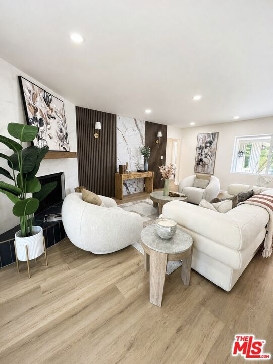 10911 Lemay Street - Photo 4