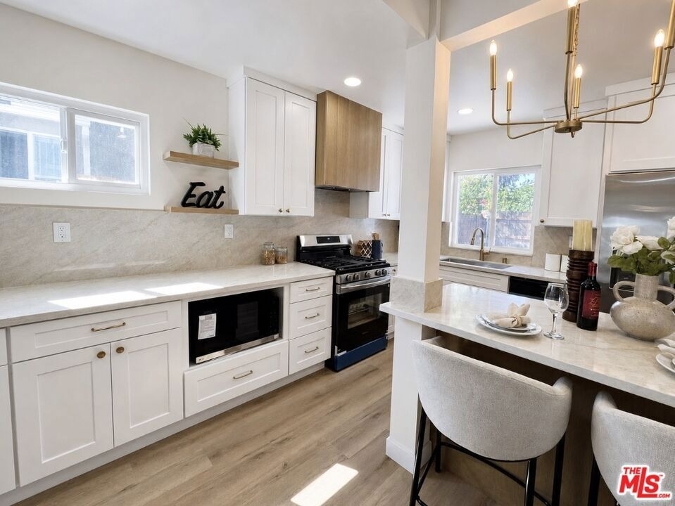 10911 Lemay Street - Photo 8