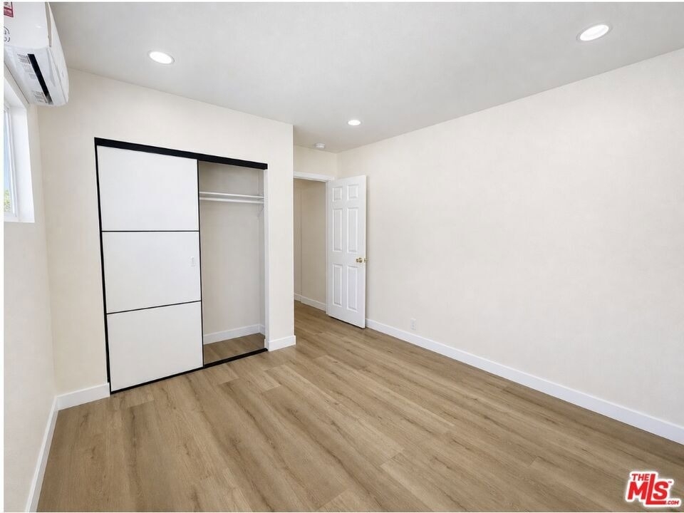 10911 Lemay Street - Photo 29