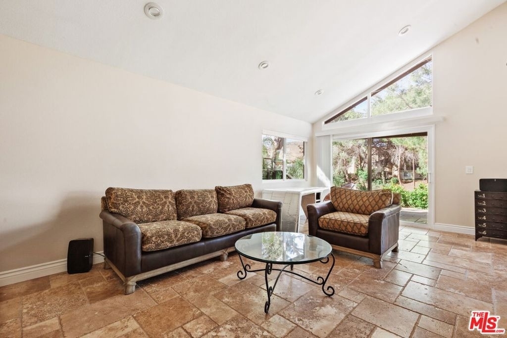 30712 Lakefront Drive - Photo 6