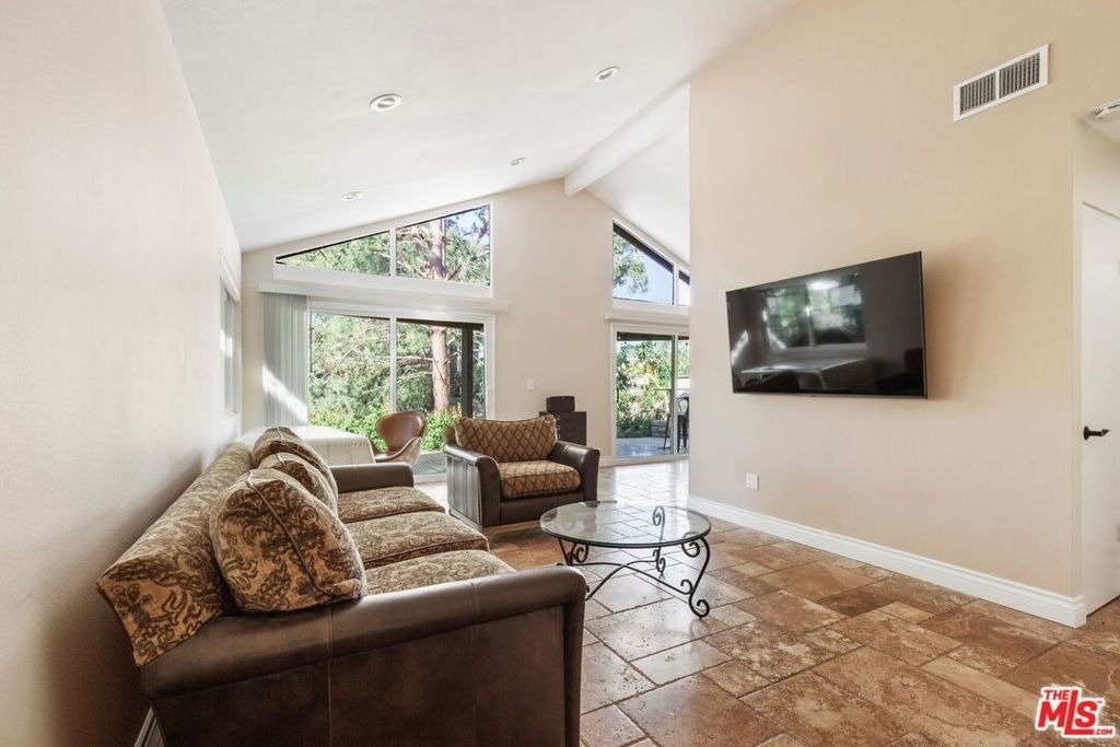 30712 Lakefront Drive - Photo 5