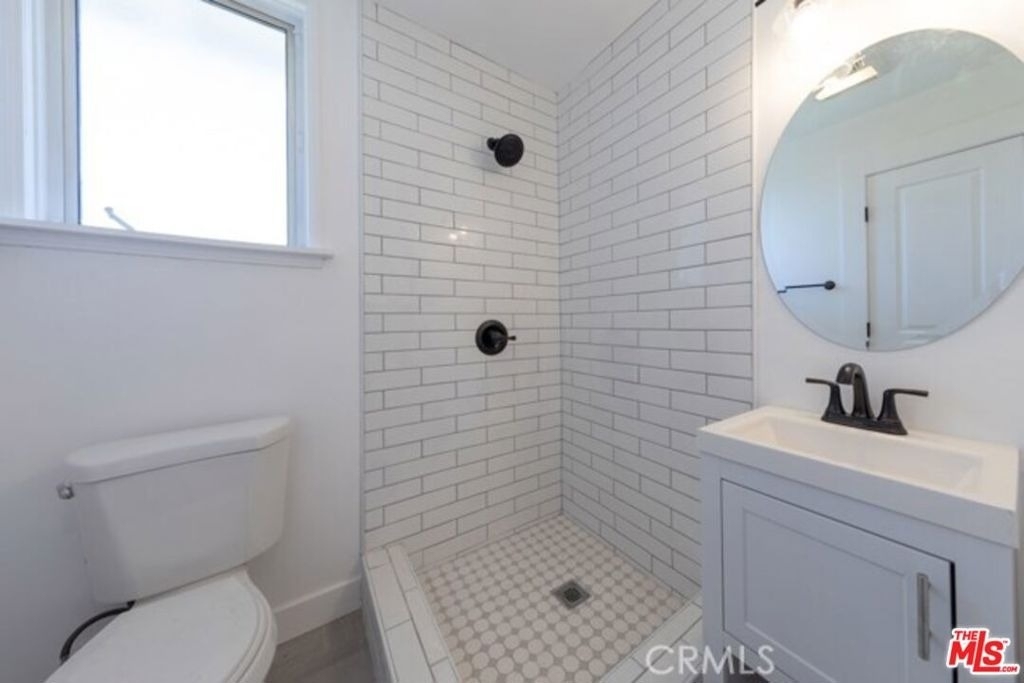 70 S Altadena Drive - Photo 10