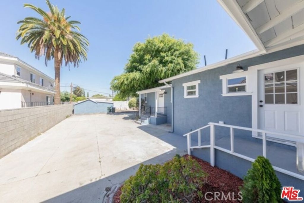 70 S Altadena Drive - Photo 13