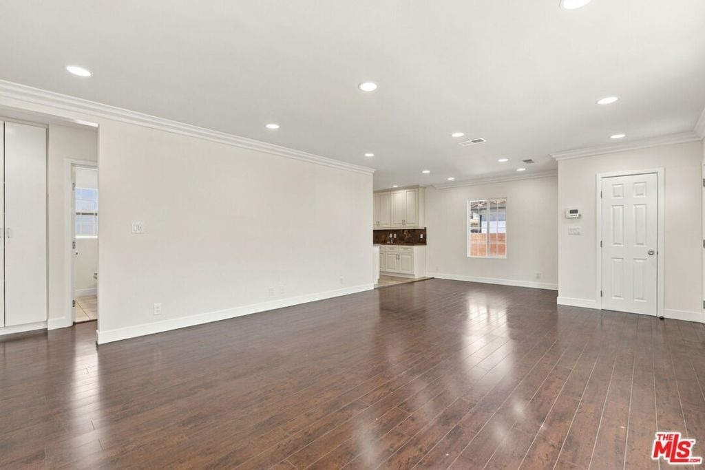 10551 Blucher Avenue - Photo 6