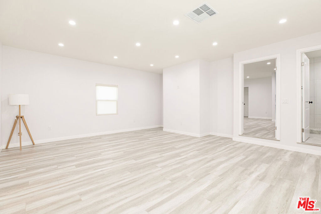 715 S Lake Street - Photo 21
