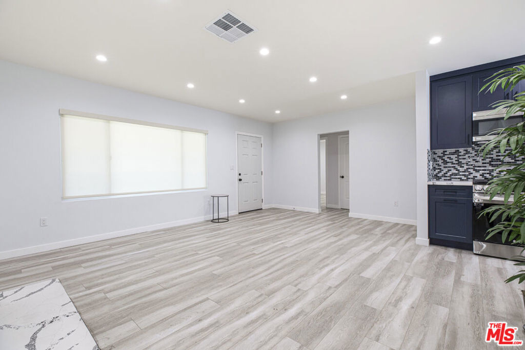 715 S Lake Street - Photo 9