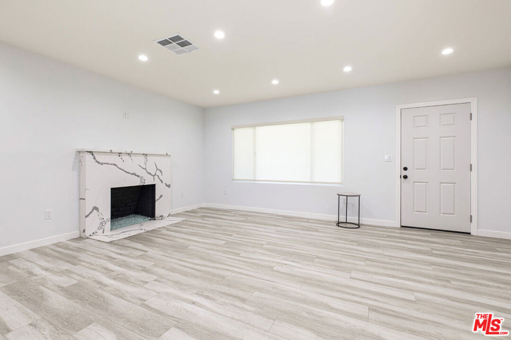 715 S Lake Street - Photo 8