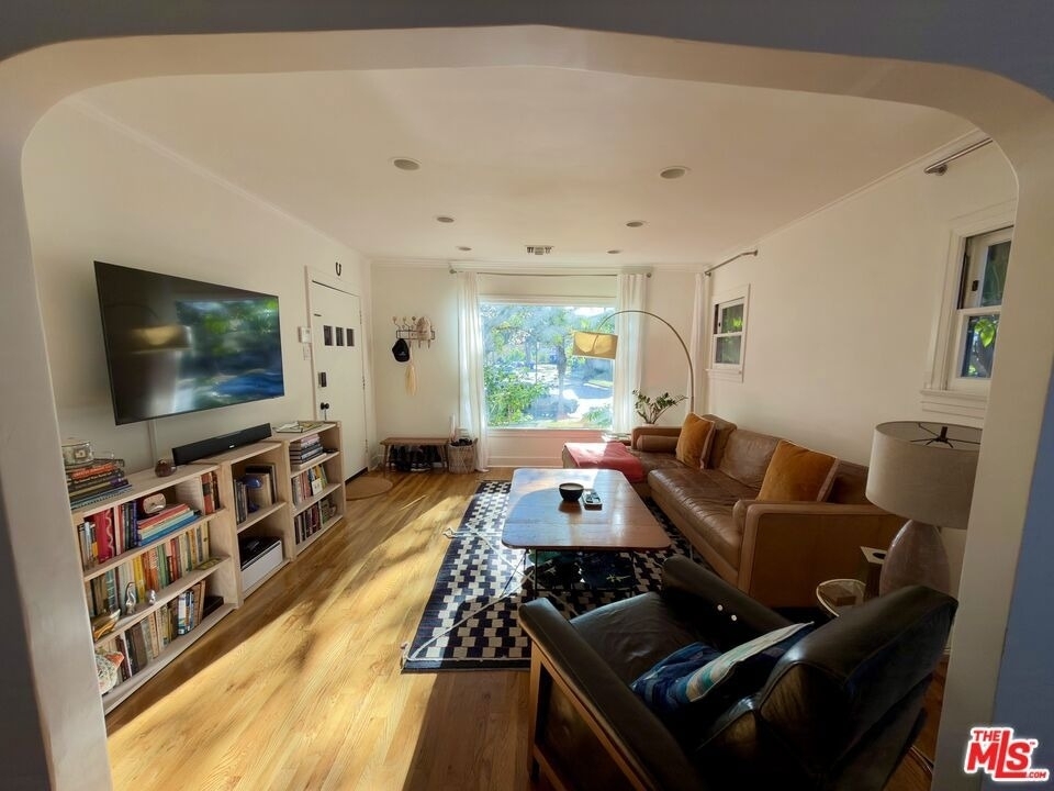 3735 Edenhurst Avenue - Photo 2